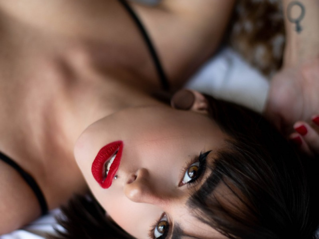 Séance boudoir  en solo ou bien en couple afin de se réapproprier son corps.