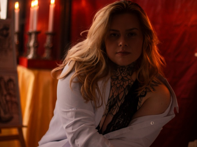 Le boudoir tableau, vous êtes plongé au cœur d'un décor de vieux tableau ancien.