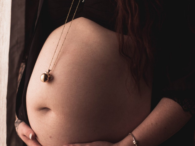 Séance boudoir  en solo ou bien en couple afin de se réapproprier son corps.